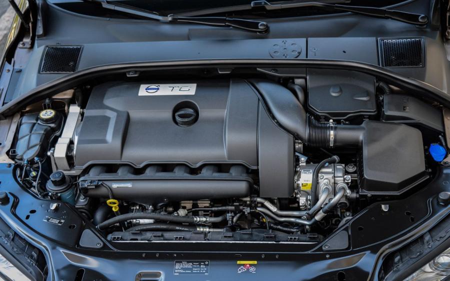  Volvo XC70 2013 года  (фото 2 из 13)